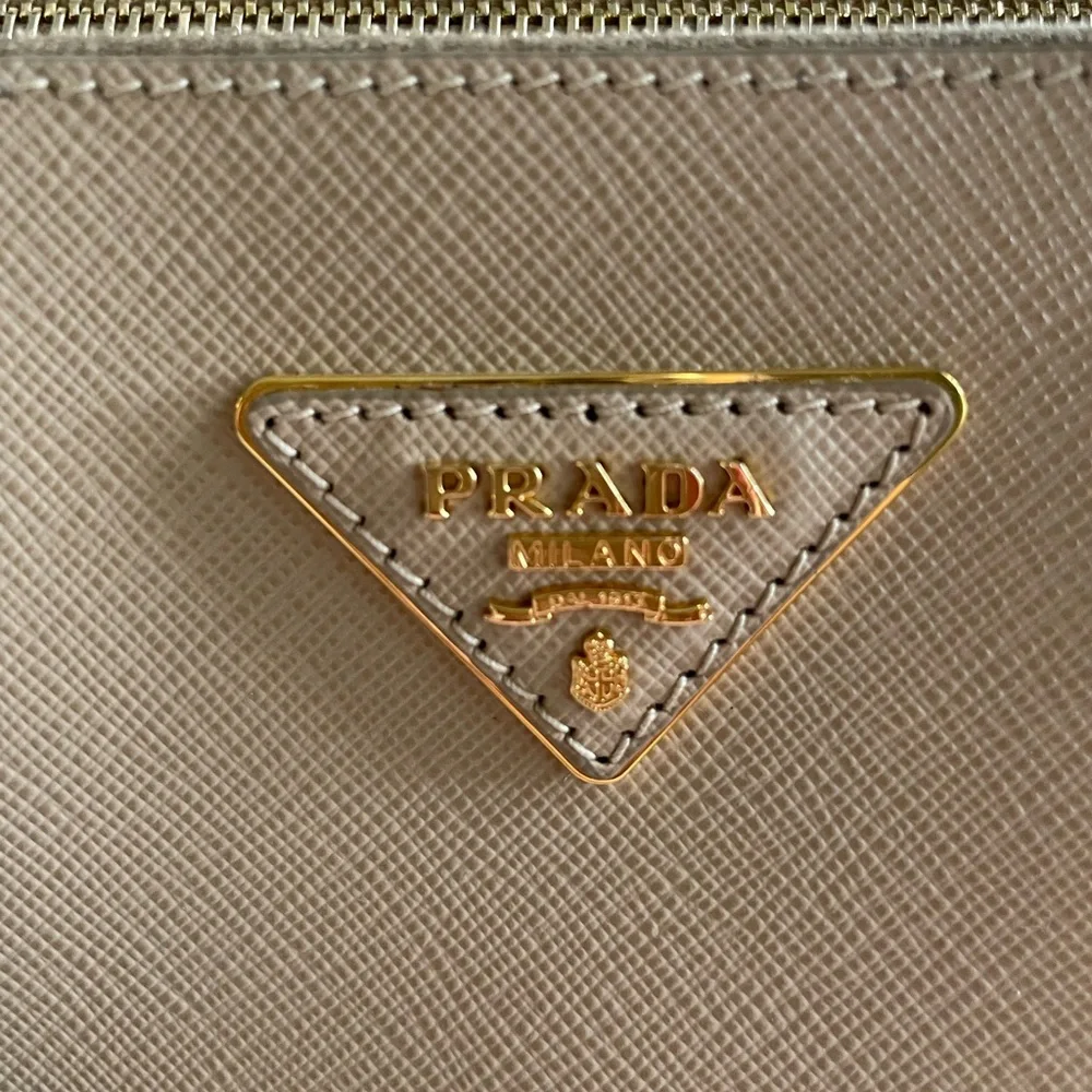 PRADA - Saffiano Large Galleria Double Zip Tote in Beige - Picture 16 of 16
